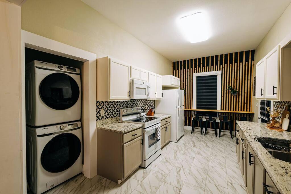Close To Downtown San Antonio,Tx With Private Backyard And Firepit エクステリア 写真